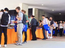 2025_asd_3.11_crowd_lunch-2